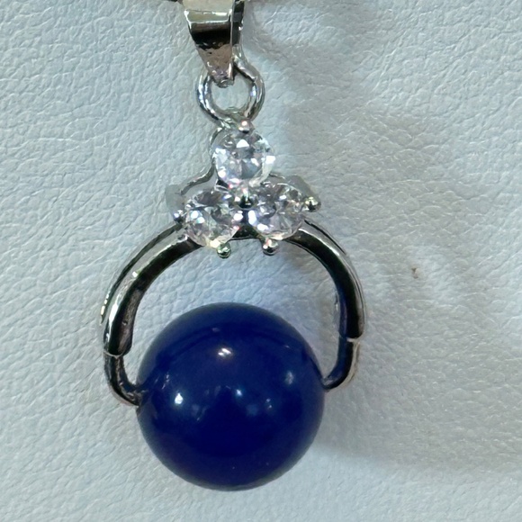 925 Sterling Silver Pendant W/Dyed Blue Agate Stone/Bead & 3 small Cz’s Above. - Picture 2 of 16